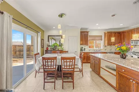 Dining - 14068 Gold St, Hesperia, CA 92344 photo 2 of 3