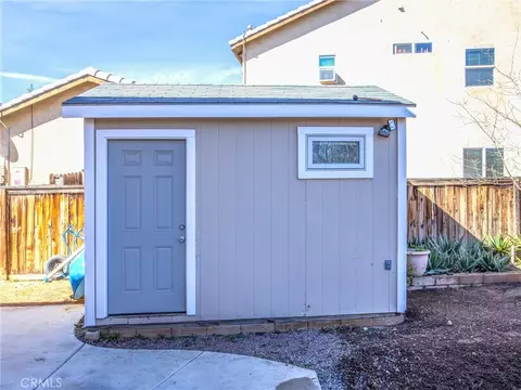 Exterior - 14068 Gold St, Hesperia, CA 92344 photo 7 of 13