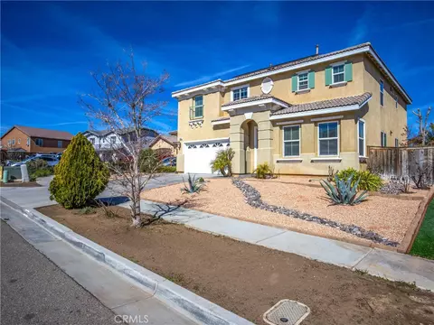 Exterior - 14068 Gold St, Hesperia, CA 92344 photo 5 of 13