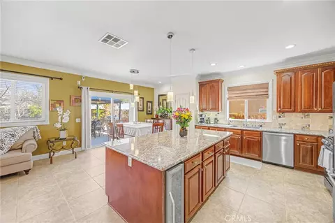Kitchen - 14068 Gold St, Hesperia, CA 92344 photo 1 of 3