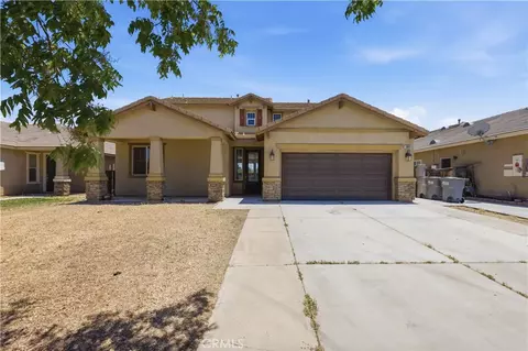 13855 Jackson St, Oak Hills, CA 92344