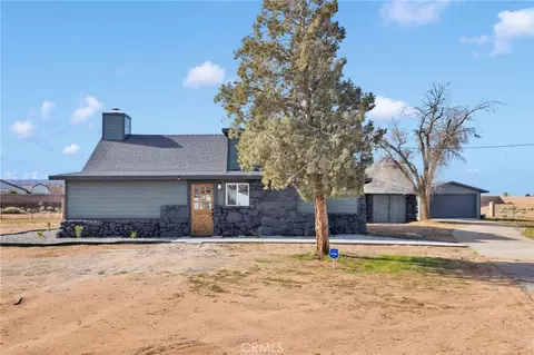 Exterior - 14344 Central Rd, Apple Valley, CA 92307 photo 4 of 8