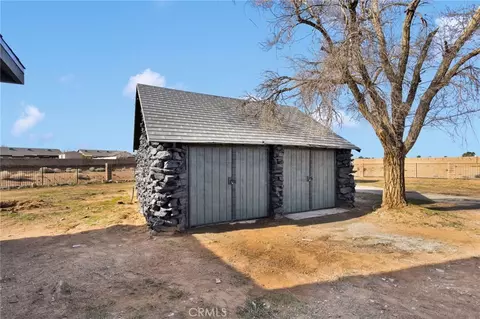 Exterior - 14344 Central Rd, Apple Valley, CA 92307 photo 2 of 8