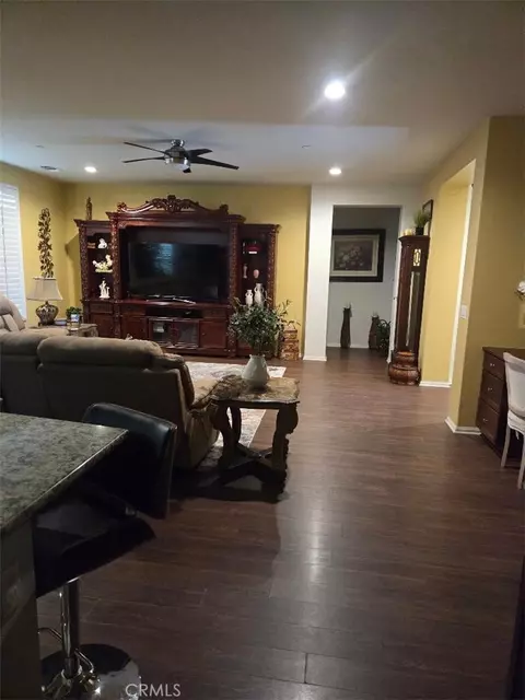 Entry Way - 18924 Vinca, Apple Valley, CA 92308 photo 1 of 2