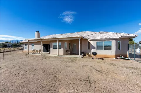 Exterior - 8605 Cantel Ct, Oak Hills, CA 92344 photo 6 of 9
