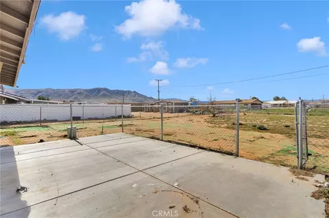Exterior - 10616 Jamul, Apple Valley, CA 92308 photo 3 of 4