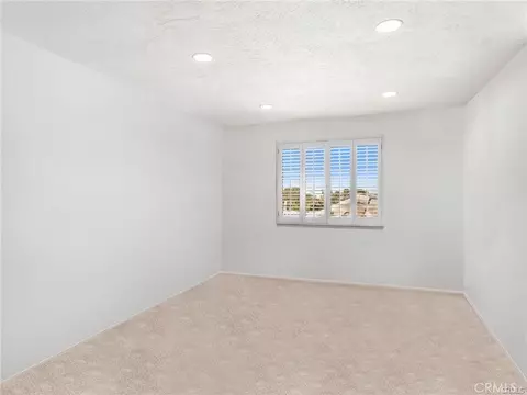 Bedroom - 13916 Burning Tree Dr, Victorville, CA 92395 photo 4 of 4