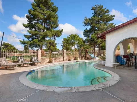 Exterior - 13916 Burning Tree Dr, Victorville, CA 92395 photo 8 of 9