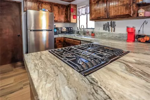Kitchen - 875 D Ln, Big Bear City, CA 92314 photo 2 of 4