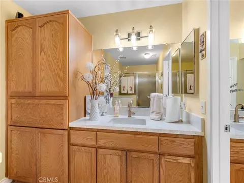 Bath - 19103 Frances, Apple Valley, CA 92308 photo 1 of 4