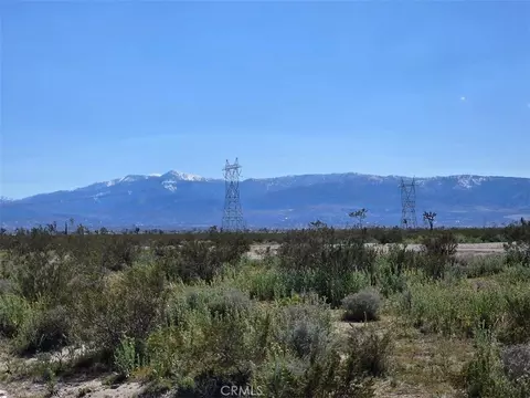4454 Sandstone, Phelan, CA 92371 photo 4