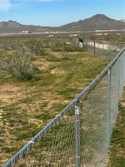 0 Chrysolite, Apple Valley, CA 92307 photo 4