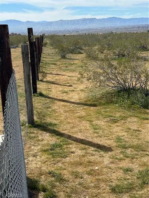 0 Chrysolite, Apple Valley, CA 92307 photo 2