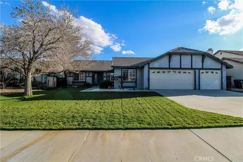 14621 Owens Riv, Victorville, CA 92392