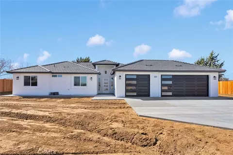 10704 11th Ave, Hesperia, CA 92345