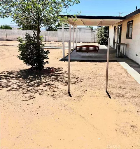 Exterior - 16661 Central, Apple Valley, CA 92307 photo 7 of 11