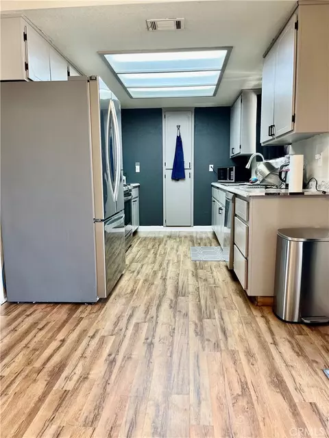 Kitchen - 16661 Central, Apple Valley, CA 92307 photo 1 of 3