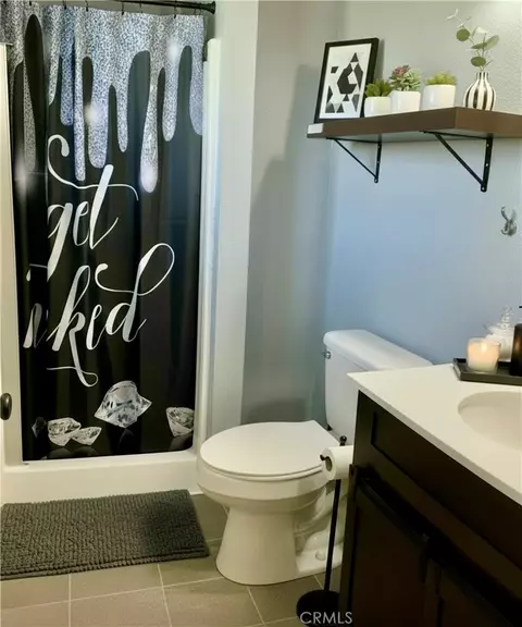 Bath - 16661 Central, Apple Valley, CA 92307 photo 2 of 2