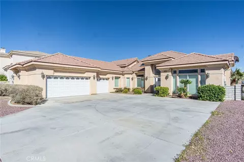 Exterior - 16233 Ridge View Dr, Apple Valley, CA 92307 photo 4 of 4