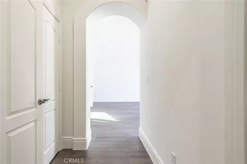 Entry Way - 16233 Ridge View Dr, Apple Valley, CA 92307 photo 2 of 4