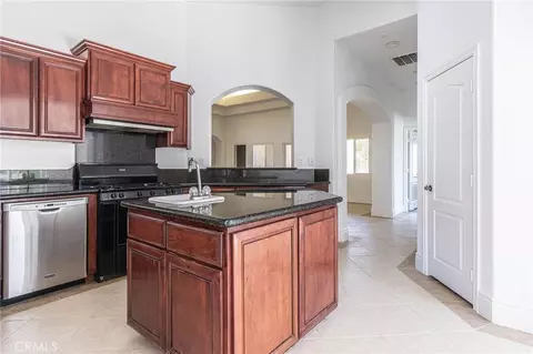Kitchen - 16233 Ridge View Dr, Apple Valley, CA 92307 photo 1 of 4