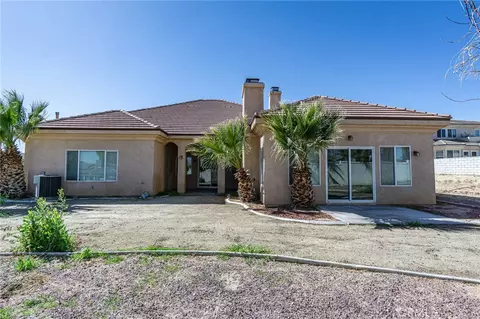 Exterior - 16233 Ridge View Dr, Apple Valley, CA 92307 photo 1 of 4