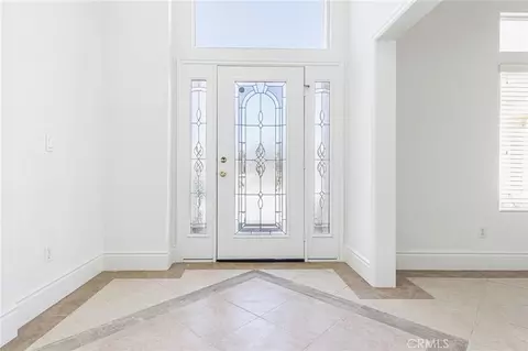 Entry Way - 16233 Ridge View Dr, Apple Valley, CA 92307 photo 1 of 4