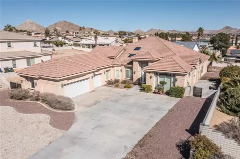 16233 Ridge View Dr, Apple Valley, CA 92307