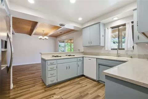 Kitchen - 15103 Wilson Ct, Apple Valley, CA 92307 photo 2 of 4