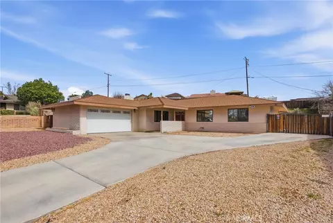 Exterior - 15103 Wilson Ct, Apple Valley, CA 92307 photo 2 of 8