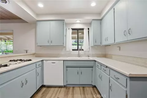 Kitchen - 15103 Wilson Ct, Apple Valley, CA 92307 photo 4 of 4