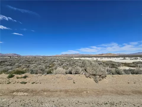 2 Northside Rd, Lucerne Valley, CA 92356