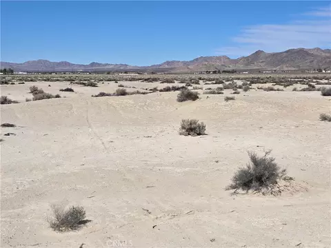 3 N Side, Lucerne Valley, CA 92356