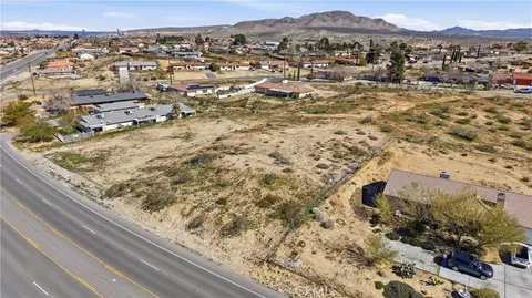 16423 Village Dr, Victorville, CA 92394
