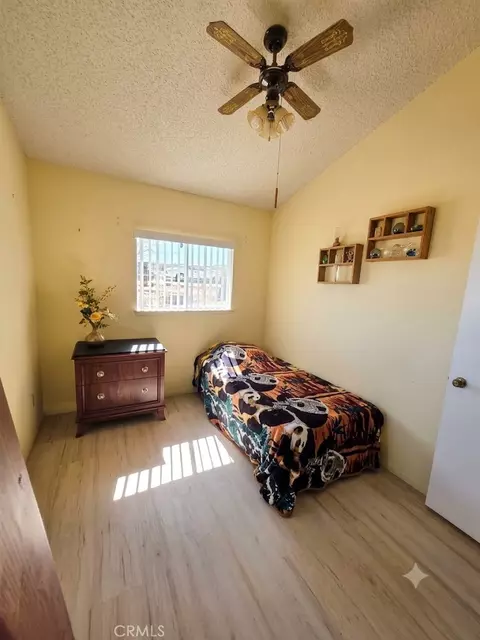 Bedroom - 5566 Oleta, Landers, CA 92285 photo 4 of 6