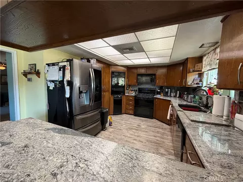 Kitchen - 800 S 1st, Barstow, CA 92311 photo 4 of 10