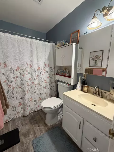 Bath - 800 S 1st, Barstow, CA 92311 photo 1 of 3
