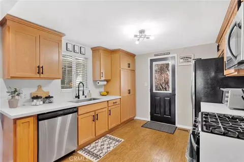 42792 Conifer Dr, Big Bear Lake, CA 92315 photo 14