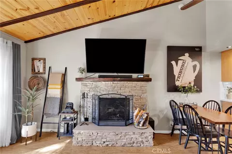 42792 Conifer Dr, Big Bear Lake, CA 92315 photo 9