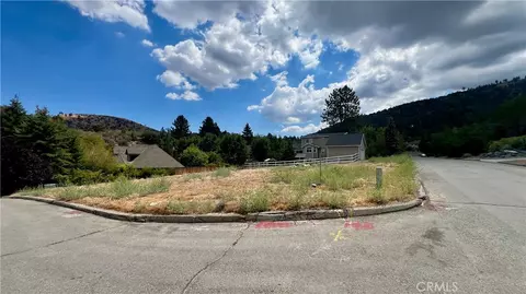 5419 Pacific Crest Dr, Wrightwood, CA 92397