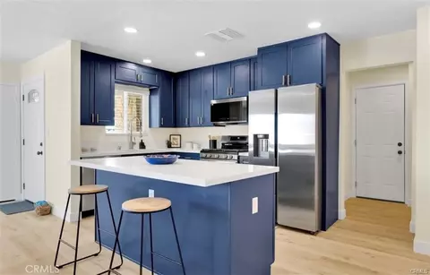 Kitchen - 351 Armory, Barstow, CA 92311 photo 1 of 2