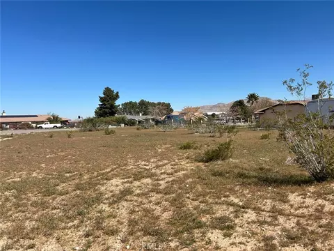 14998 Avon Ct, Victorville, CA 92394