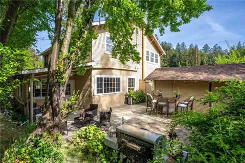 6701 E Zayante Rd, Felton, CA 95018