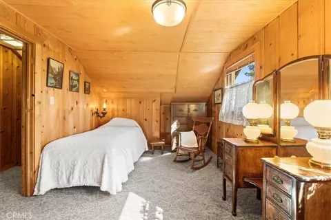 Bedroom - 5708 Sycamore, Wrightwood, CA 92397 photo 6 of 7
