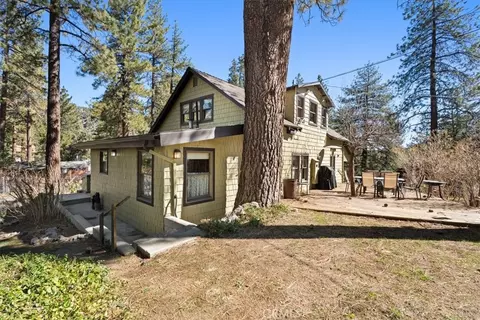 Exterior - 5708 Sycamore, Wrightwood, CA 92397 photo 4 of 10