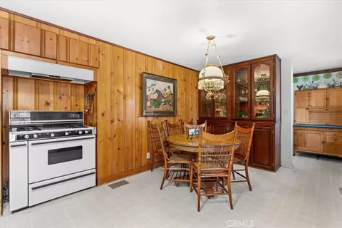 Dining - 5708 Sycamore, Wrightwood, CA 92397 photo 2 of 3