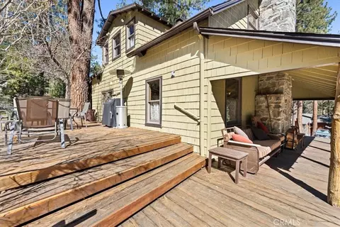 Exterior - 5708 Sycamore, Wrightwood, CA 92397 photo 6 of 10