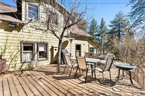 Exterior - 5708 Sycamore, Wrightwood, CA 92397 photo 9 of 10