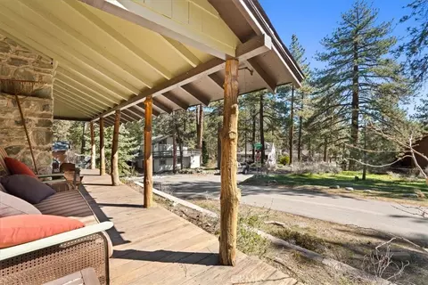 Exterior - 5708 Sycamore, Wrightwood, CA 92397 photo 7 of 10