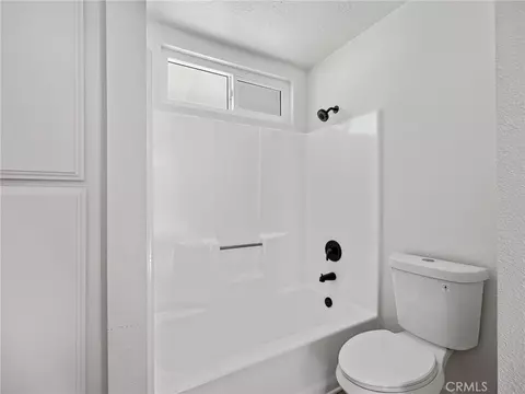 Bath - 16548 Quinnault, Apple Valley, CA 92307 photo 2 of 4